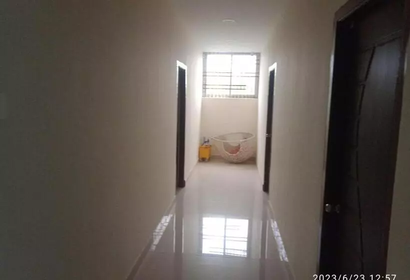 Hotelli Sri Kamakshi Bhavan