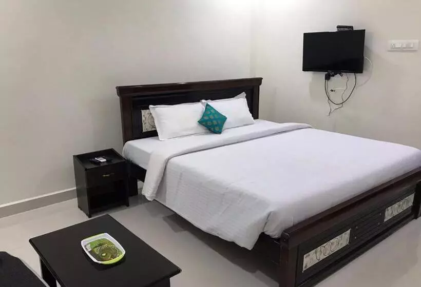 Hotelli Sri Kamakshi Bhavan