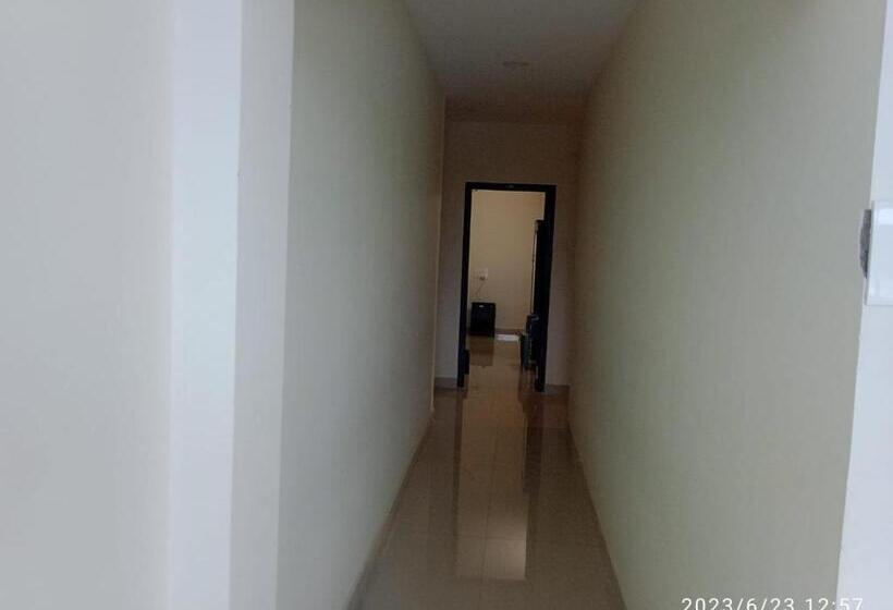 Hotelli Sri Kamakshi Bhavan