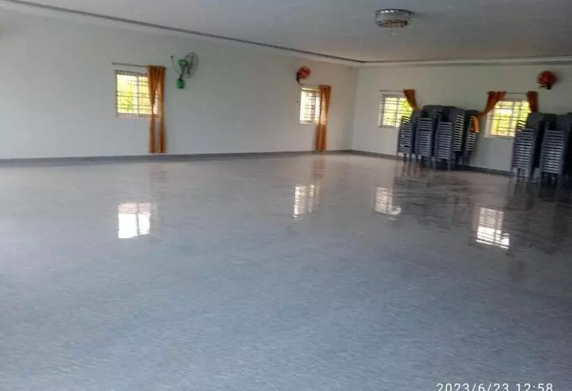 Hotelli Sri Kamakshi Bhavan