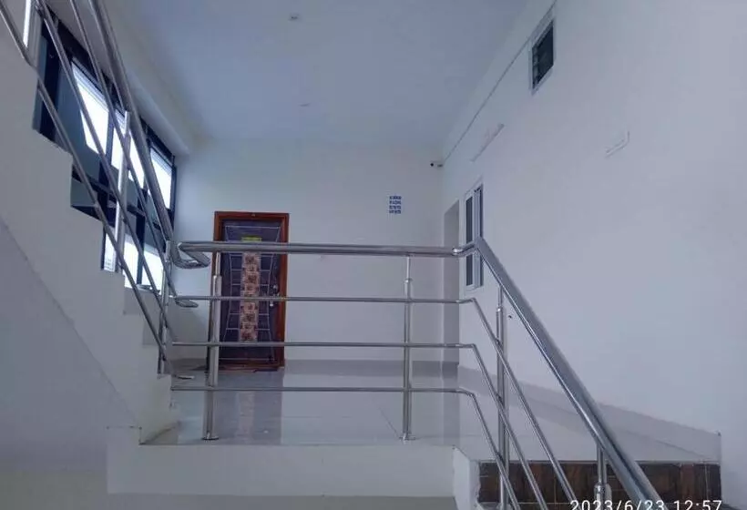 Hotelli Sri Kamakshi Bhavan