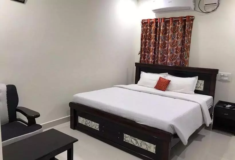 Hotelli Sri Kamakshi Bhavan