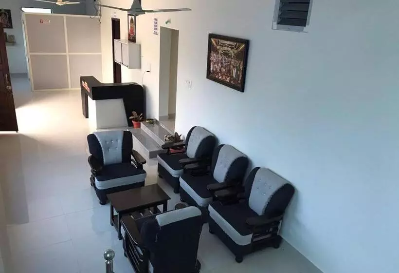 Hotelli Sri Kamakshi Bhavan