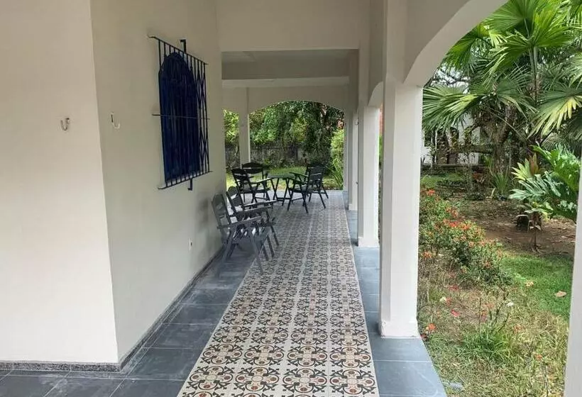 Hotelli Sítio Com Piscina Em Aldeia