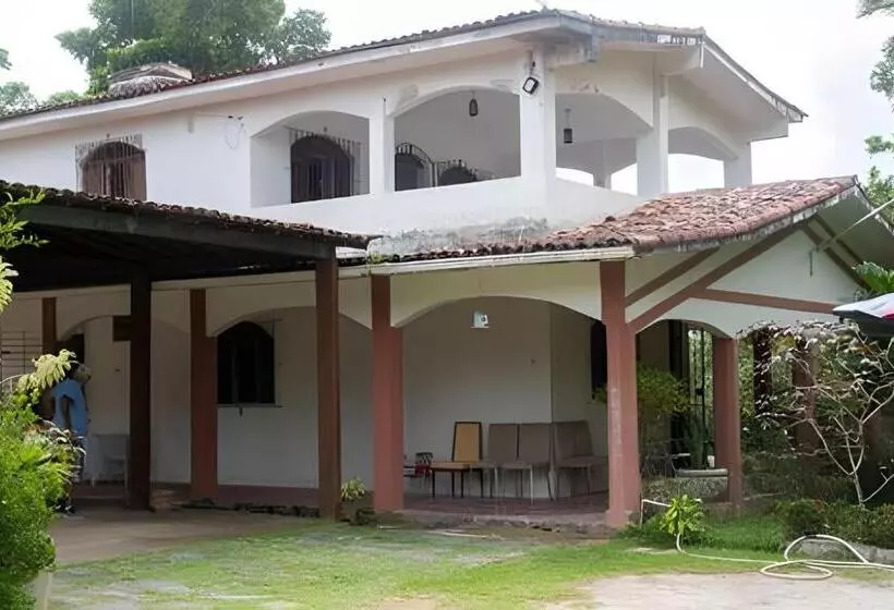 Hotelli Sítio Com Piscina Em Aldeia
