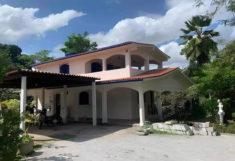 Hotelli Sítio Com Piscina Em Aldeia