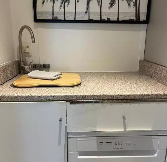 Indulge Beachfront At Dolphin Heads Resort   Lousha Bach