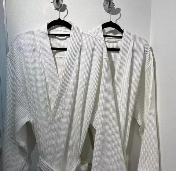 Indulge Beachfront At Dolphin Heads Resort   Lousha Bach