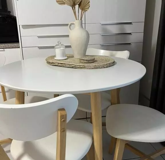 Indulge Beachfront At Dolphin Heads Resort   Lousha Bach