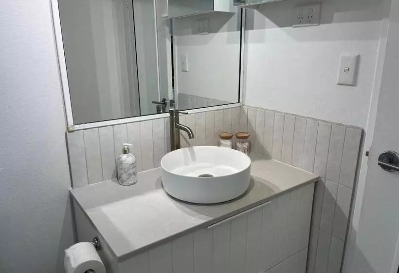 Indulge Beachfront At Dolphin Heads Resort   Lousha Bach