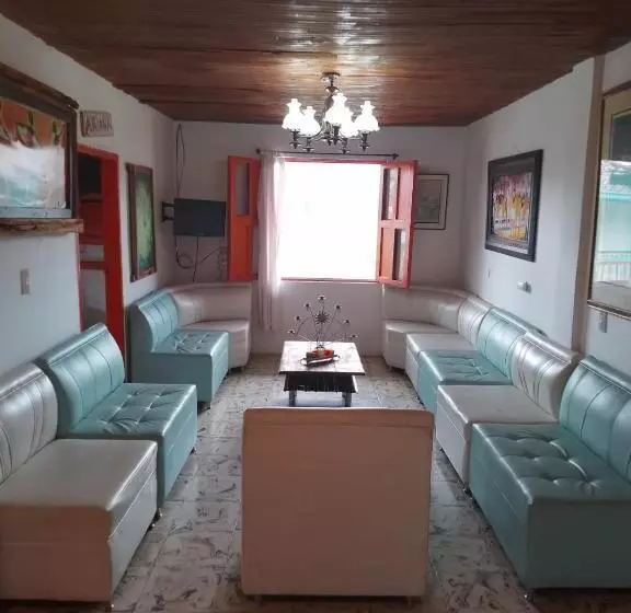 پانسیون Casa De La Abuela