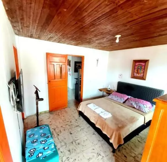 پانسیون Casa De La Abuela