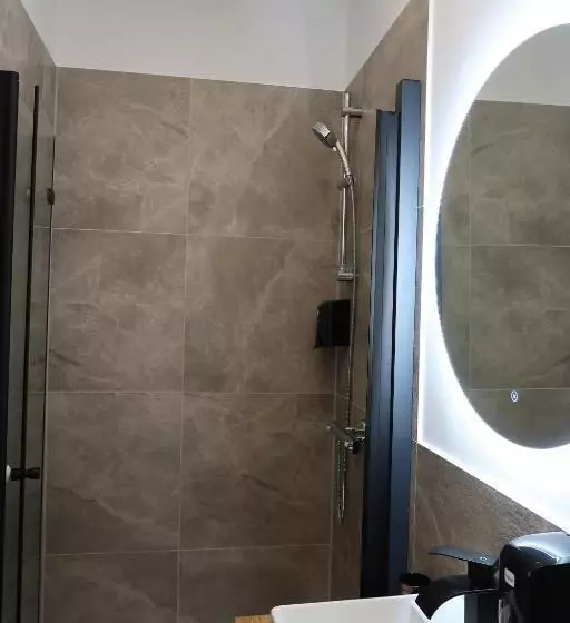 Majatalo Tokas   An Der Regiobahn