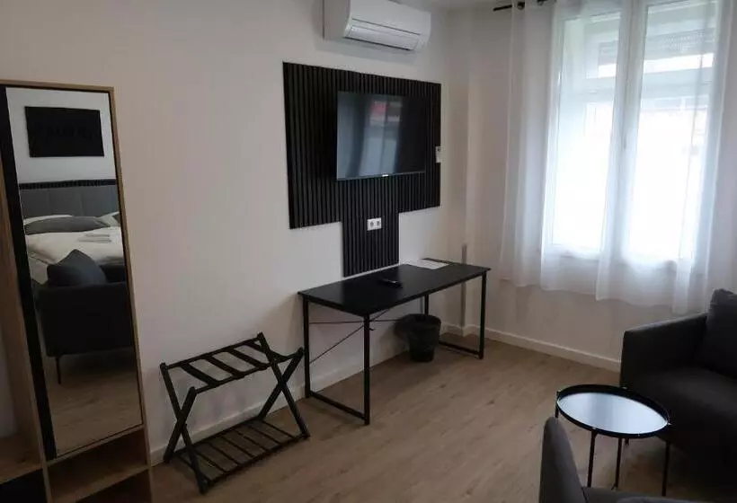 Majatalo Tokas   An Der Regiobahn