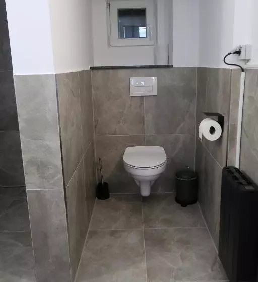 Majatalo Tokas   An Der Regiobahn