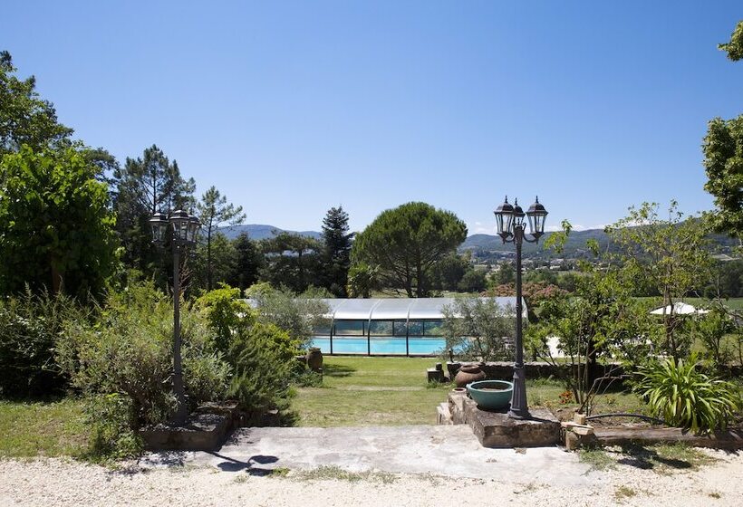 مبيت وإفطار Chateau De Mauras