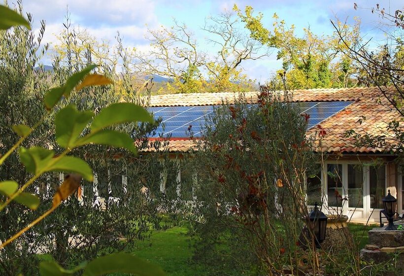 مبيت وإفطار Chateau De Mauras