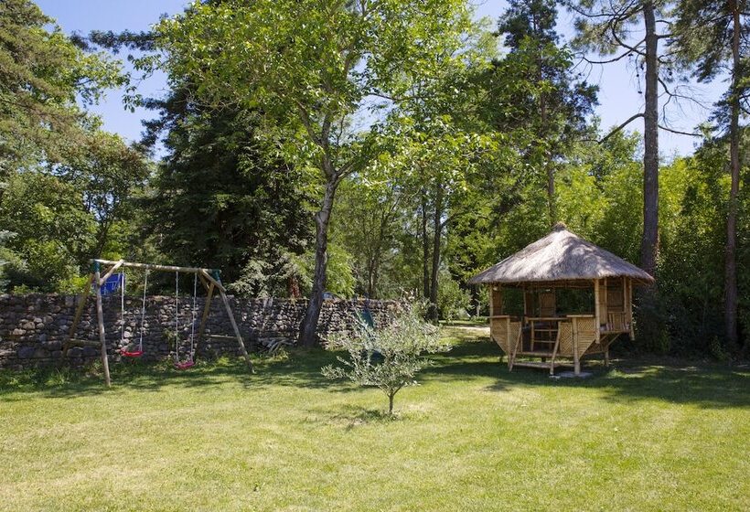 مبيت وإفطار Chateau De Mauras