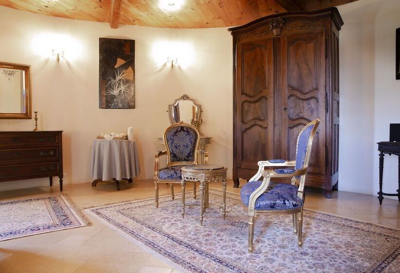 مبيت وإفطار Chateau De Mauras