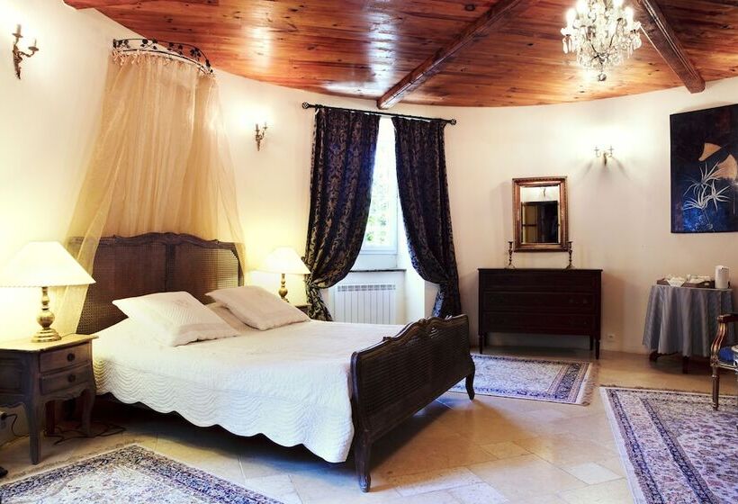 مبيت وإفطار Chateau De Mauras