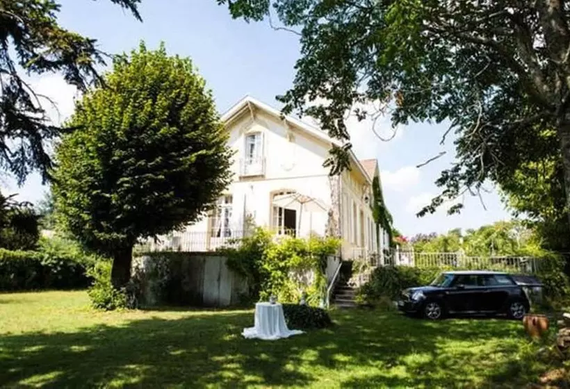 Aamiaismajoitus (B&B) Château Beauséjour