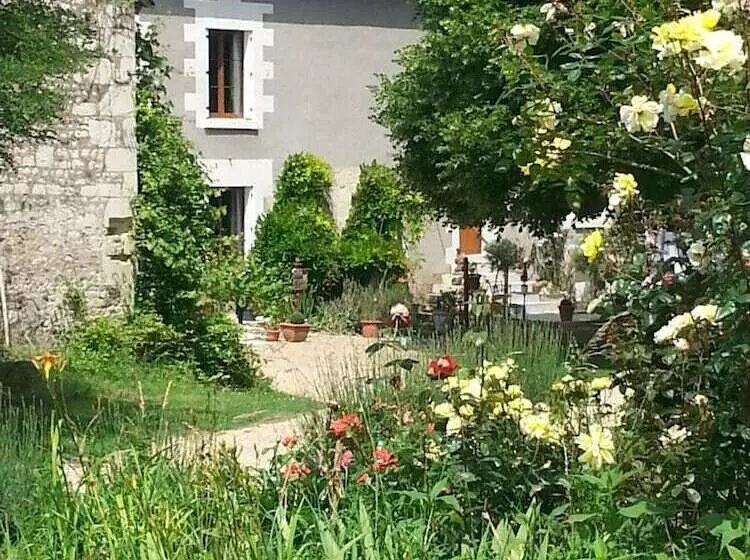 ベッドアンドブレックファースト La Cle Des Jardins