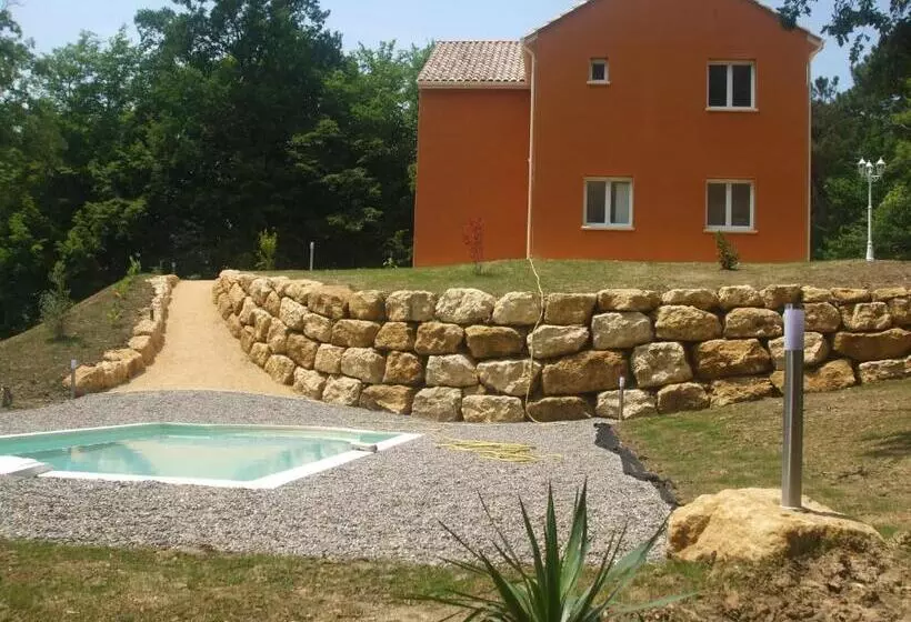 Aamiaismajoitus (B&B) La Colline Des Endrevies