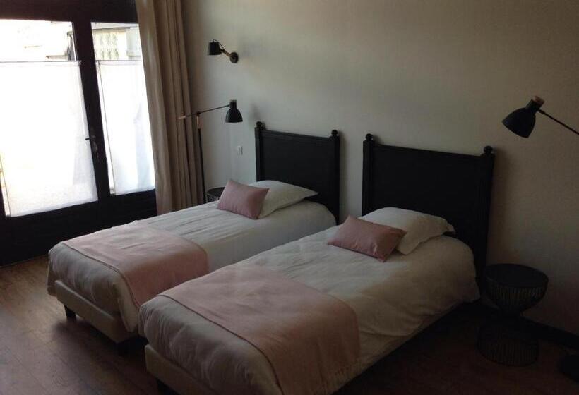 ベッドアンドブレックファースト Les Tournelles Chambres D Hôtes