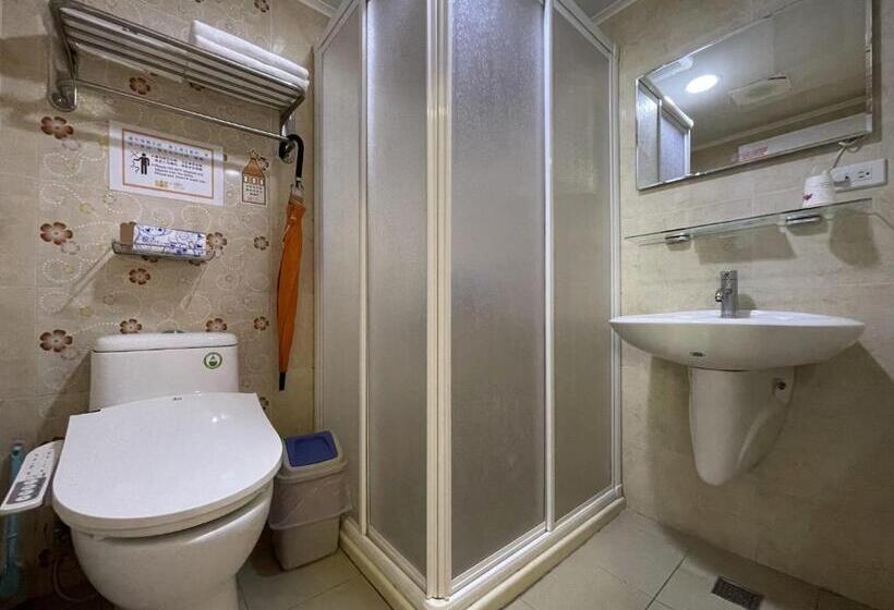 تختخواب و صبحانه N. Castle