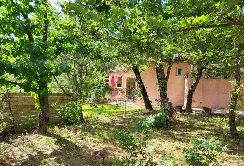Aamiaismajoitus (B&B) Studios Et Chambre La Sauvasse