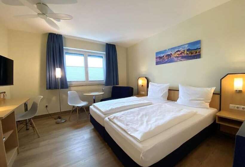 ホテル Am Wiesenweg L 24h Check In