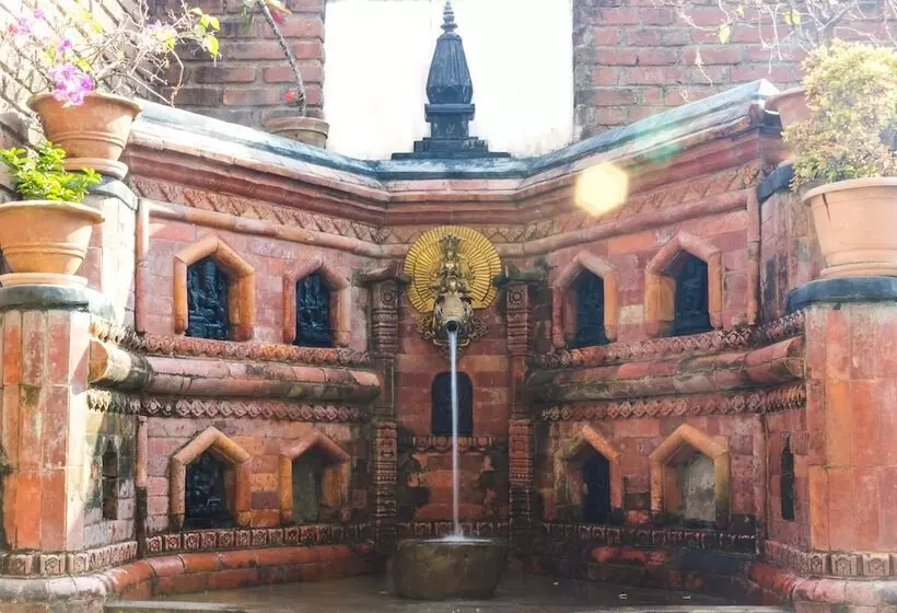 هتل Ananda Inn