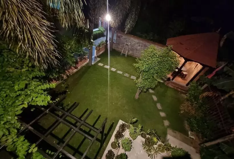 هتل Ananda Inn