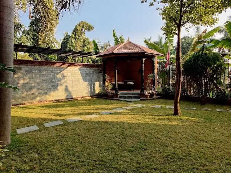 هتل Ananda Inn