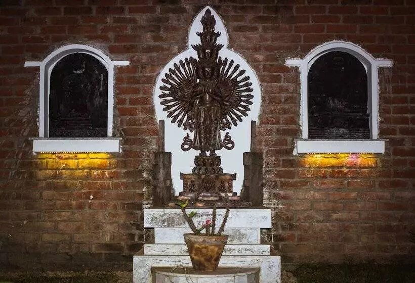 هتل Ananda Inn