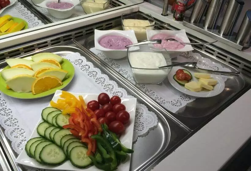ホテル Garni Am Goetheplatz