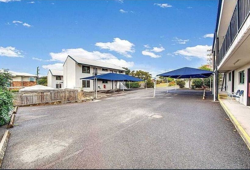 فندق Gladstone Capricorn Apartments