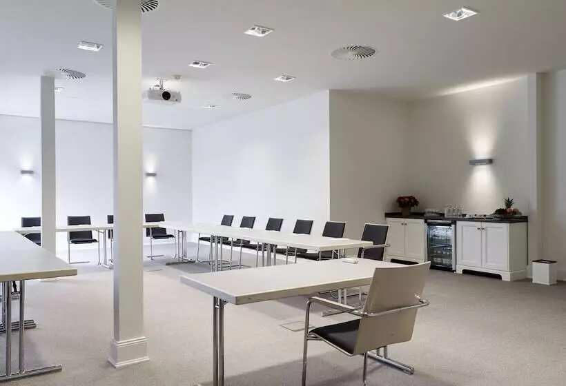 Hotelli & Gästehaus Gut Kaden