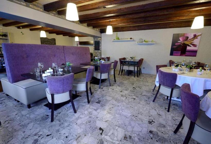 Отель La Bonne Auberge