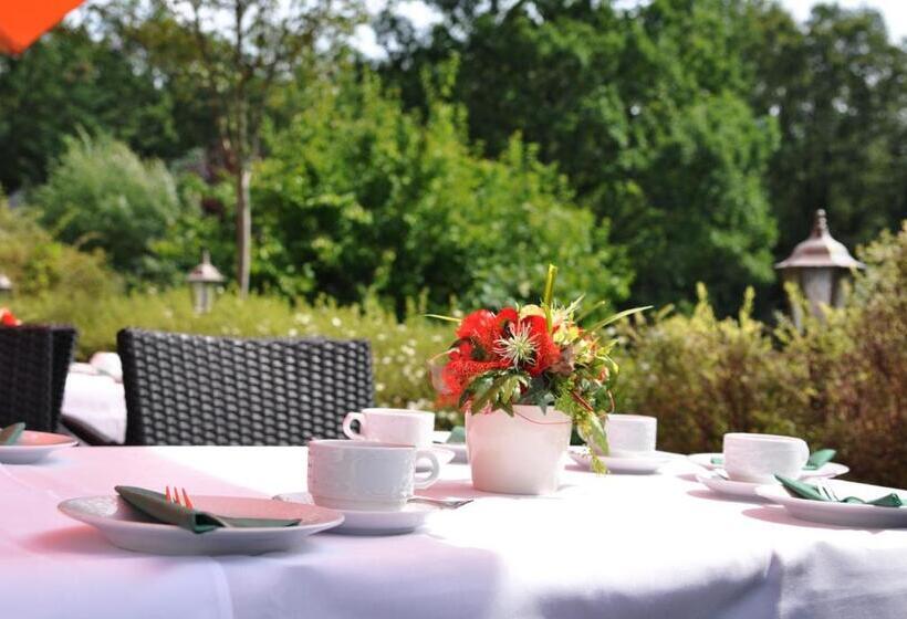 Отель Landhaus Berghof