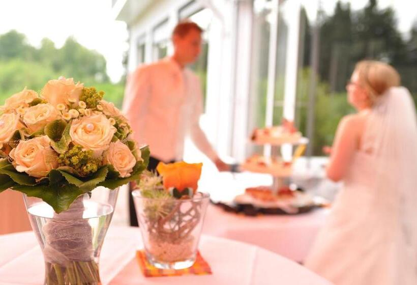 Отель Landhaus Berghof