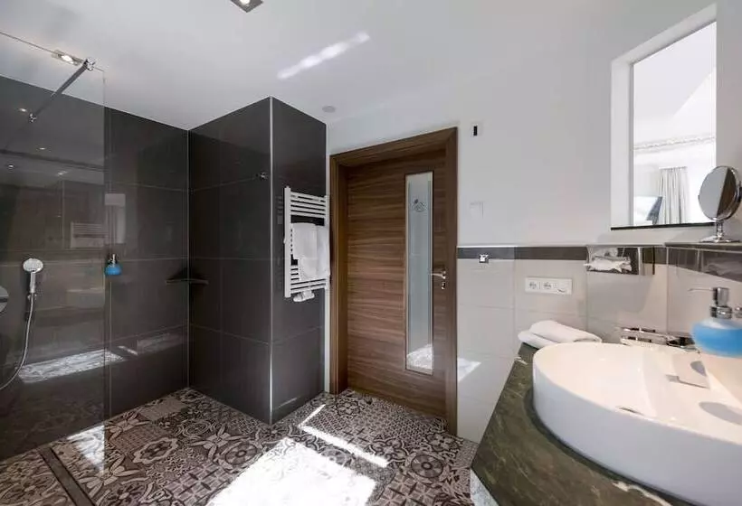 Hotelli Linther Hof