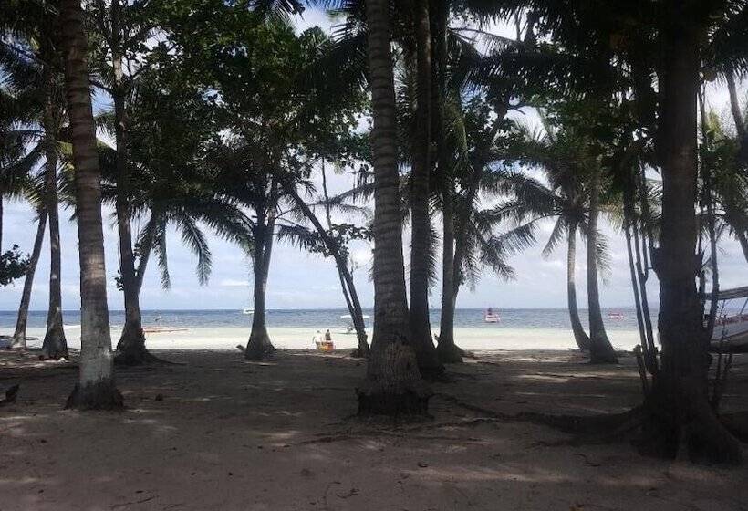 ホテル The Red Palm Resort