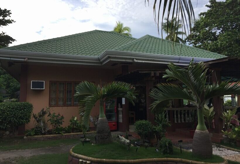 ホテル The Red Palm Resort