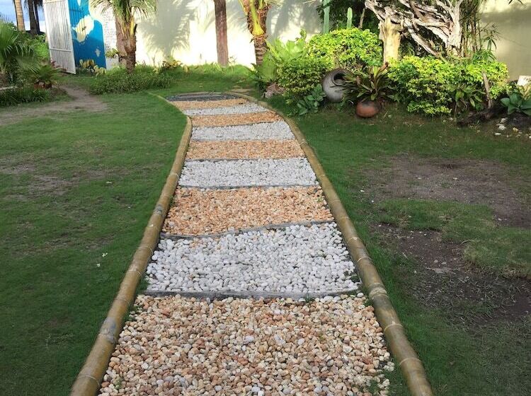 ホテル The Red Palm Resort