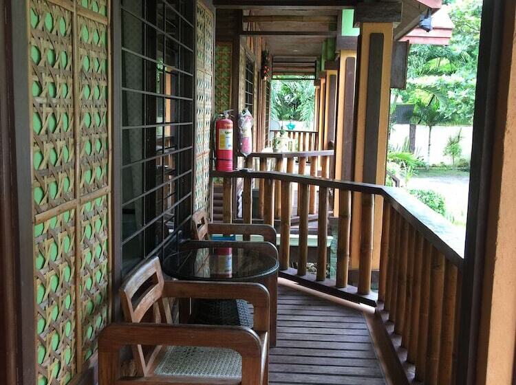 ホテル The Red Palm Resort