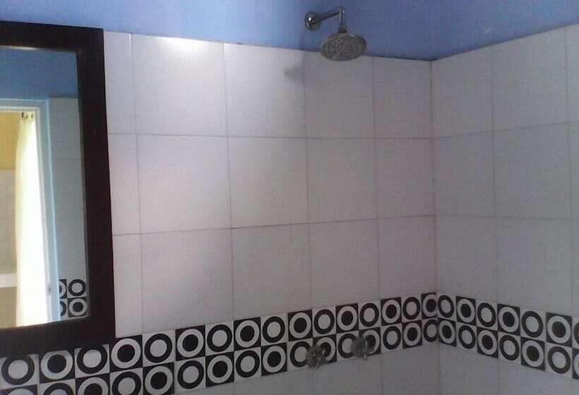 هتل Ulun Suwi Guesthouse