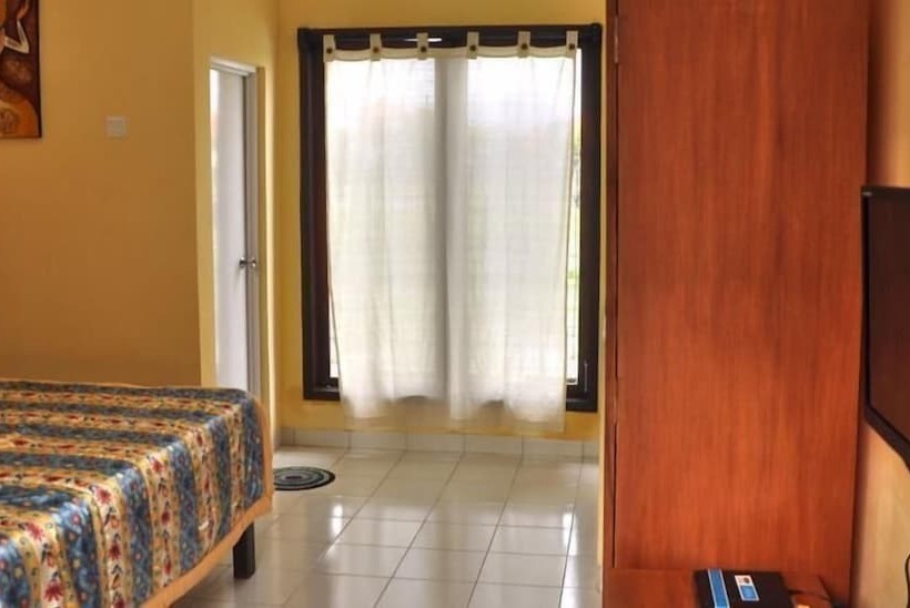 هتل Ulun Suwi Guesthouse