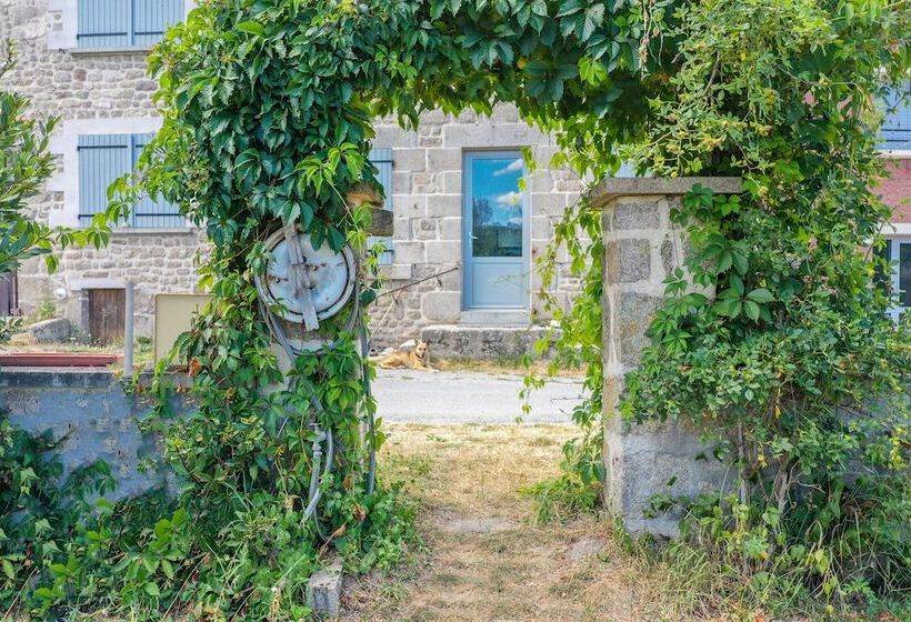 Общежитие Roue D Escampette Gîte D étape Et De Séjour