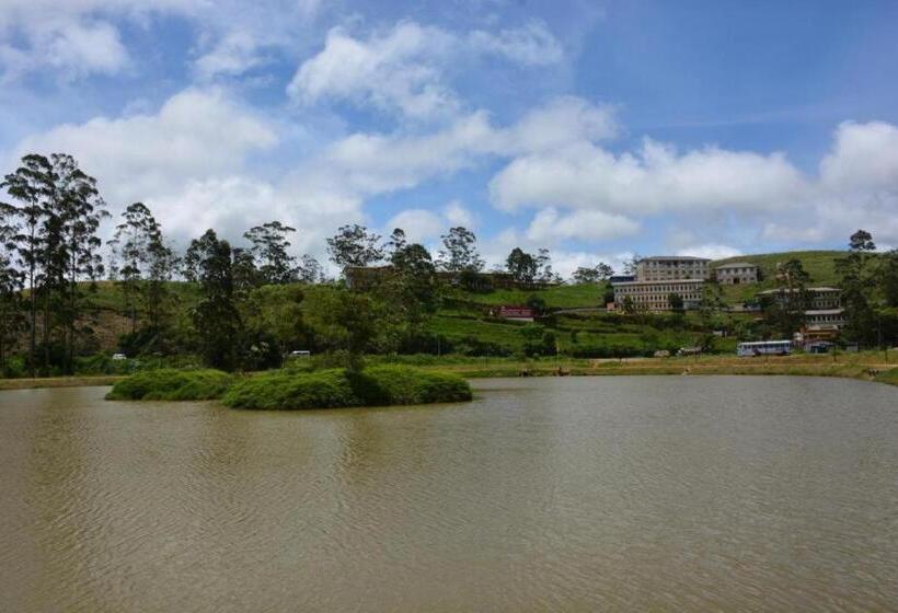 Vandrarhem The Hill Cool Cottage